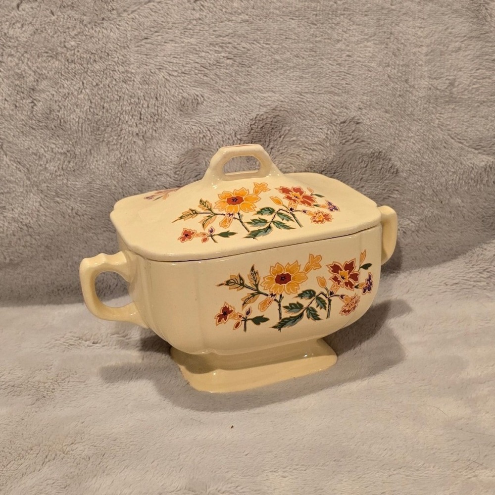 Vintage Homer Laughlin Columbine Pattern Vellum Finish Century Shape Sugar Bowl